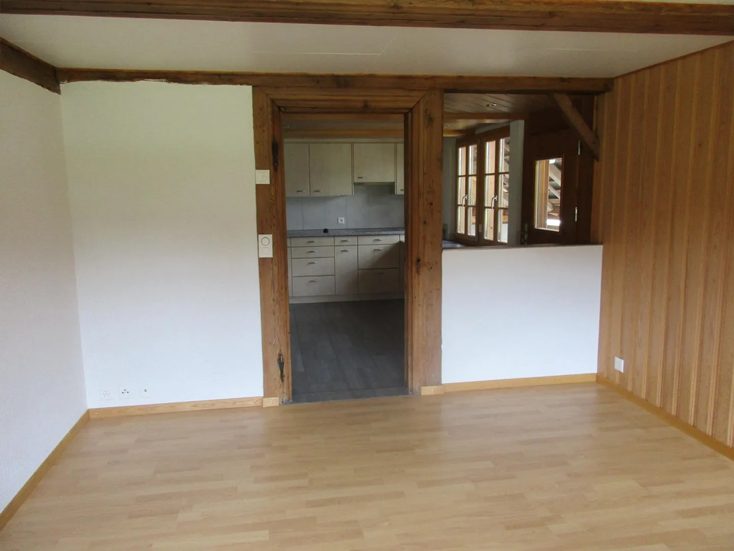 Cozy 3.5 Room Apartment for Rent - Photo 5 of 11