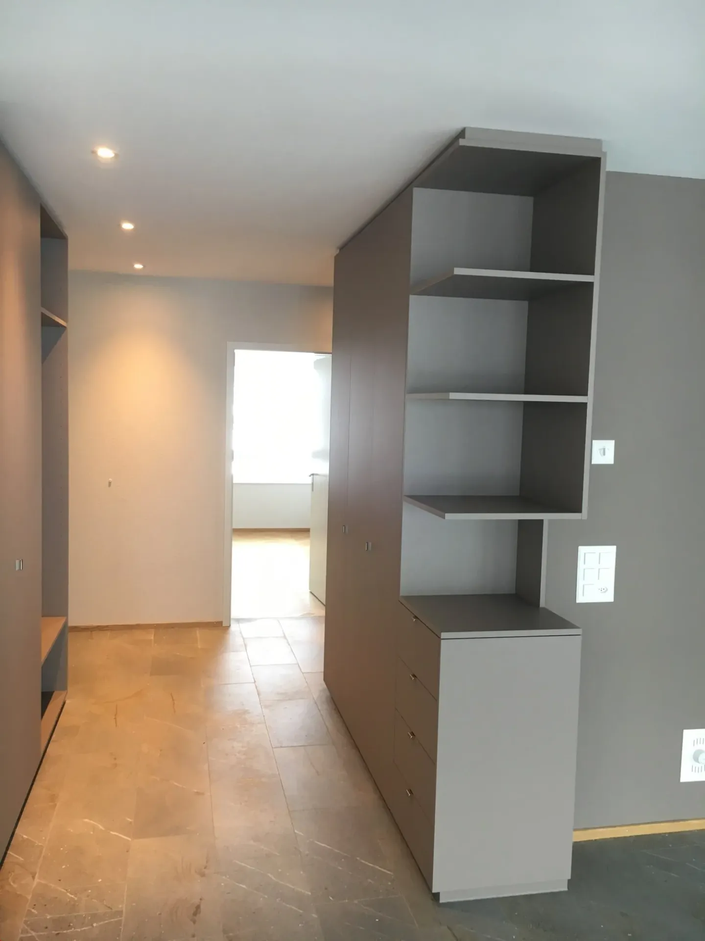 Appartements de 4,5 pièces dans un standard de propriété haut de gamme au rez-de-chaussée - Photo 4 sur 10