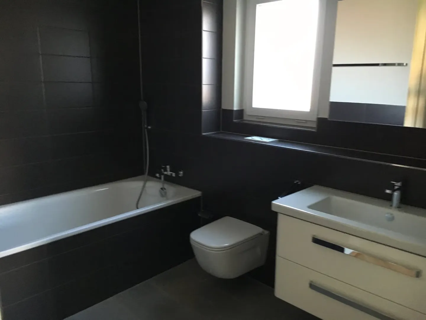Appartements de 4,5 pièces dans un standard de propriété haut de gamme au rez-de-chaussée - Photo 5 sur 10