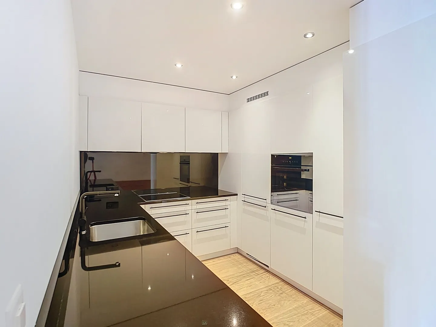 Appartement Éblouissant avec Vue sur Montagne - Photo 13 sur 17