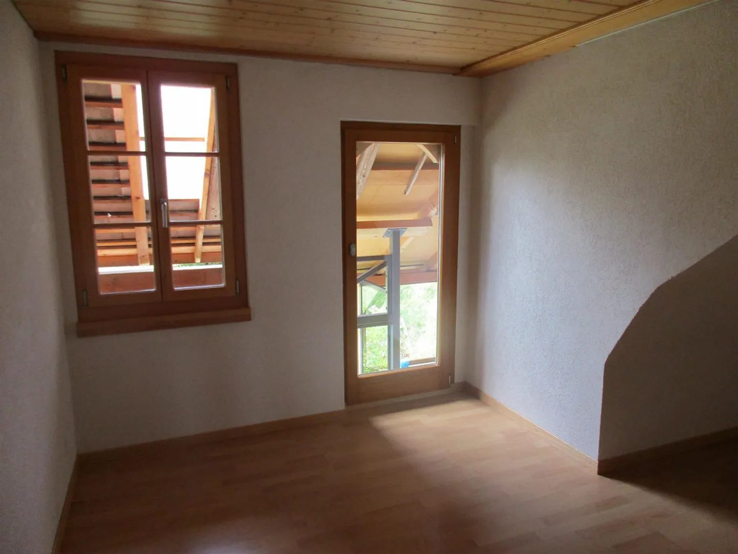 Cozy 3.5 Room Apartment for Rent - Photo 9 of 11