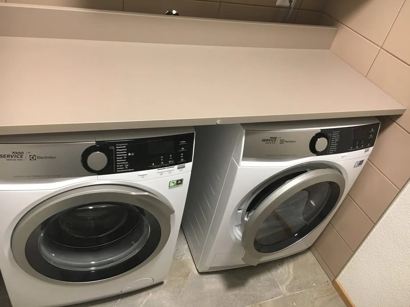 Appartements de 4,5 pièces dans un standard de propriété haut de gamme au rez-de-chaussée - Photo 7 sur 10