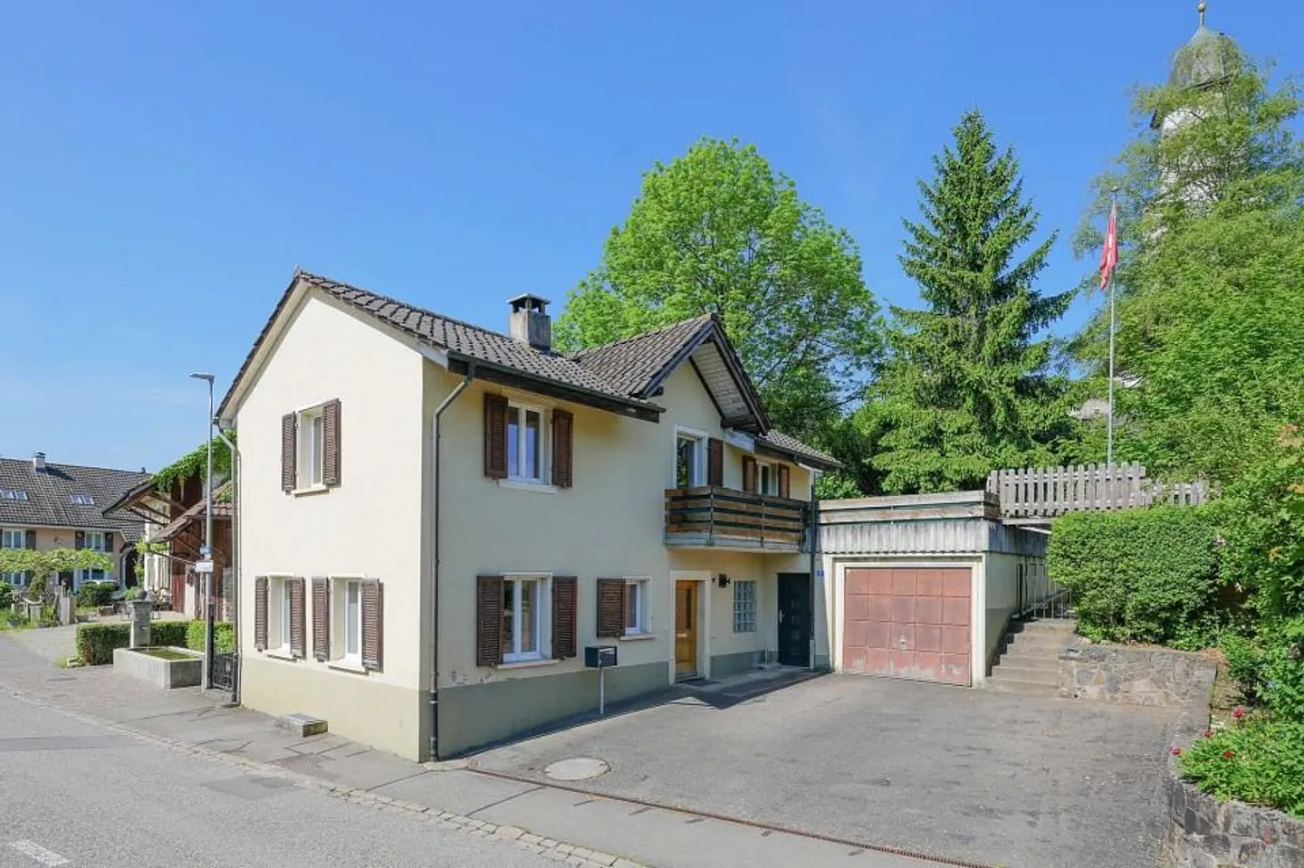 Hüsli nel Villaggio - 3 Camere e Tutto Ciò di Cui Hai Bisogno - Foto 1 di 13