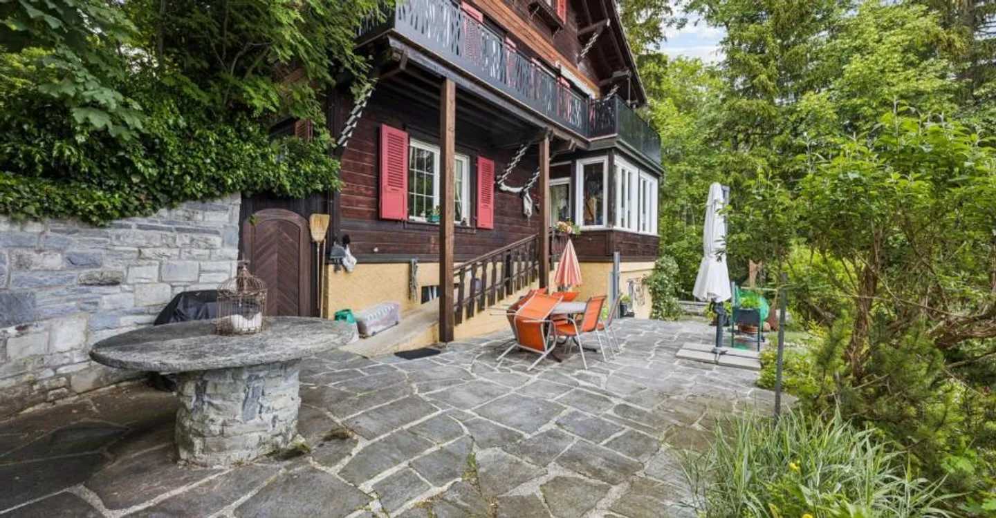 Charming house composed of 2 apartments in a green setting - Photo 3 of 11