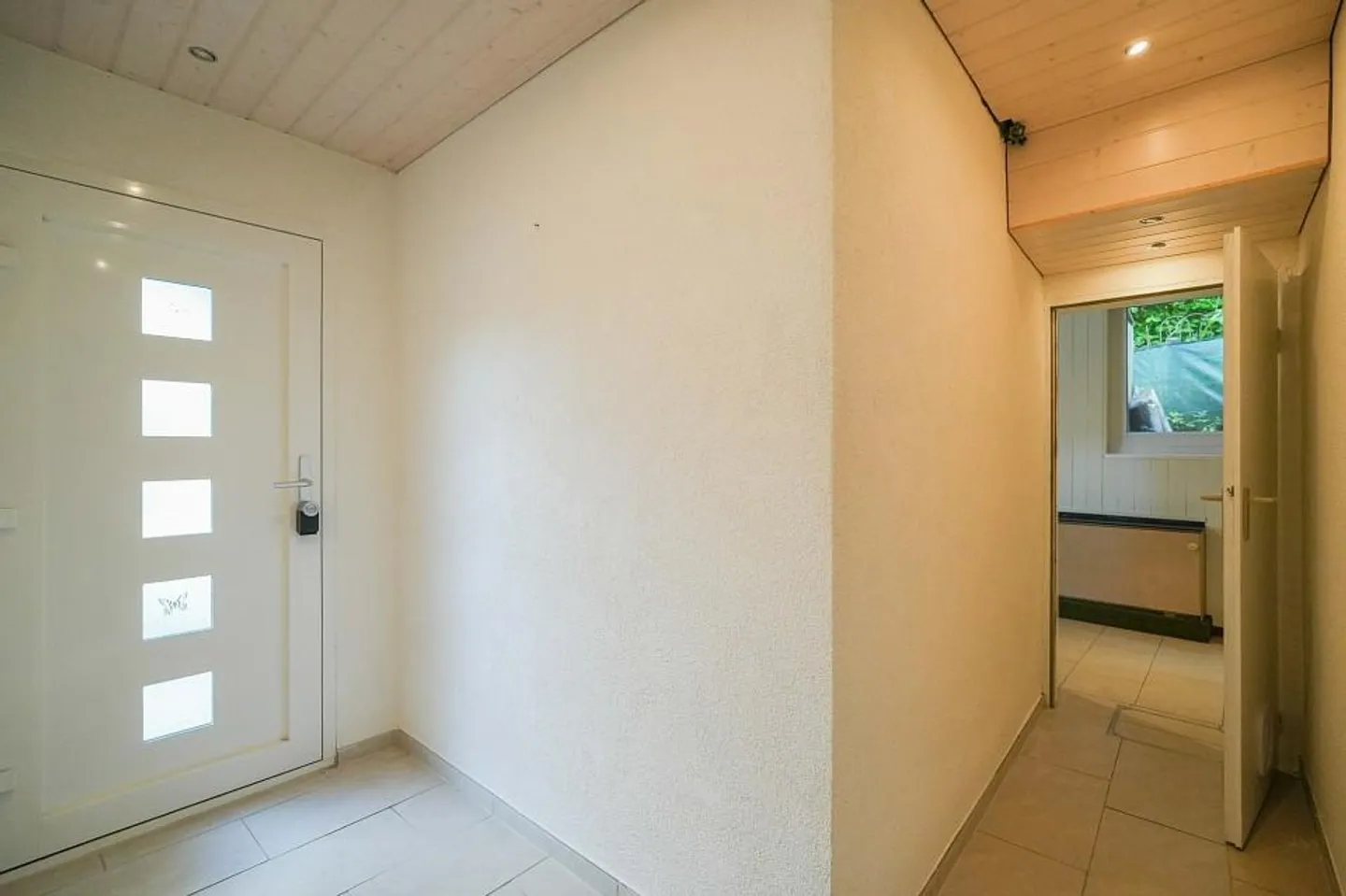 Hüsli nel Villaggio - 3 Camere e Tutto Ciò di Cui Hai Bisogno - Foto 6 di 13
