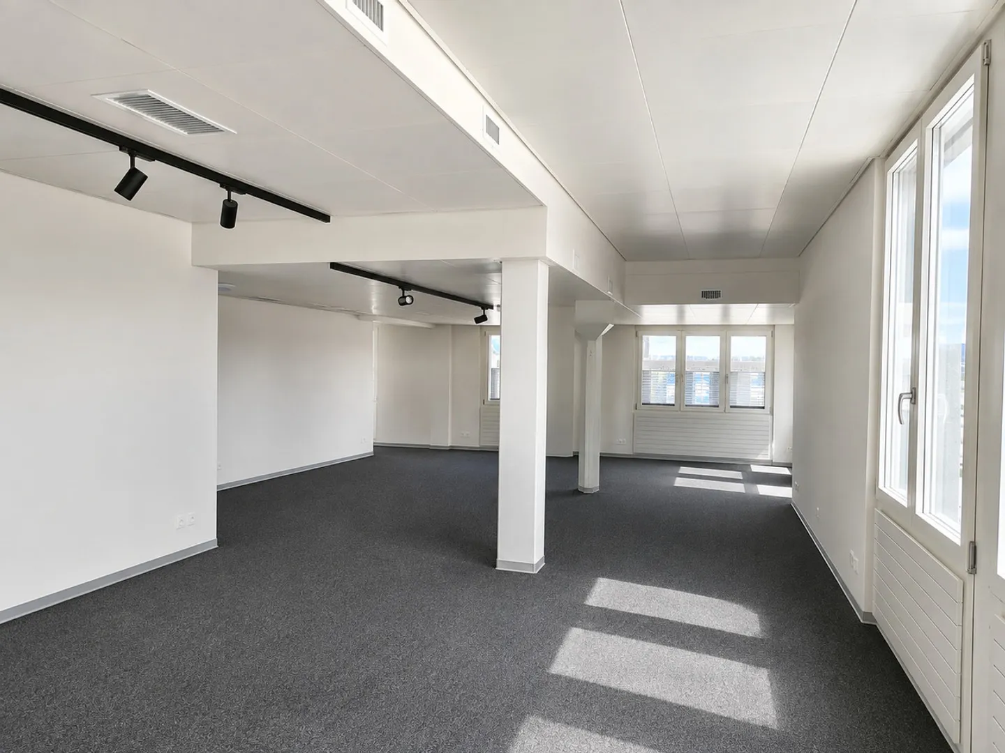 Modernes Büro in Zürich - Foto 1 von 5