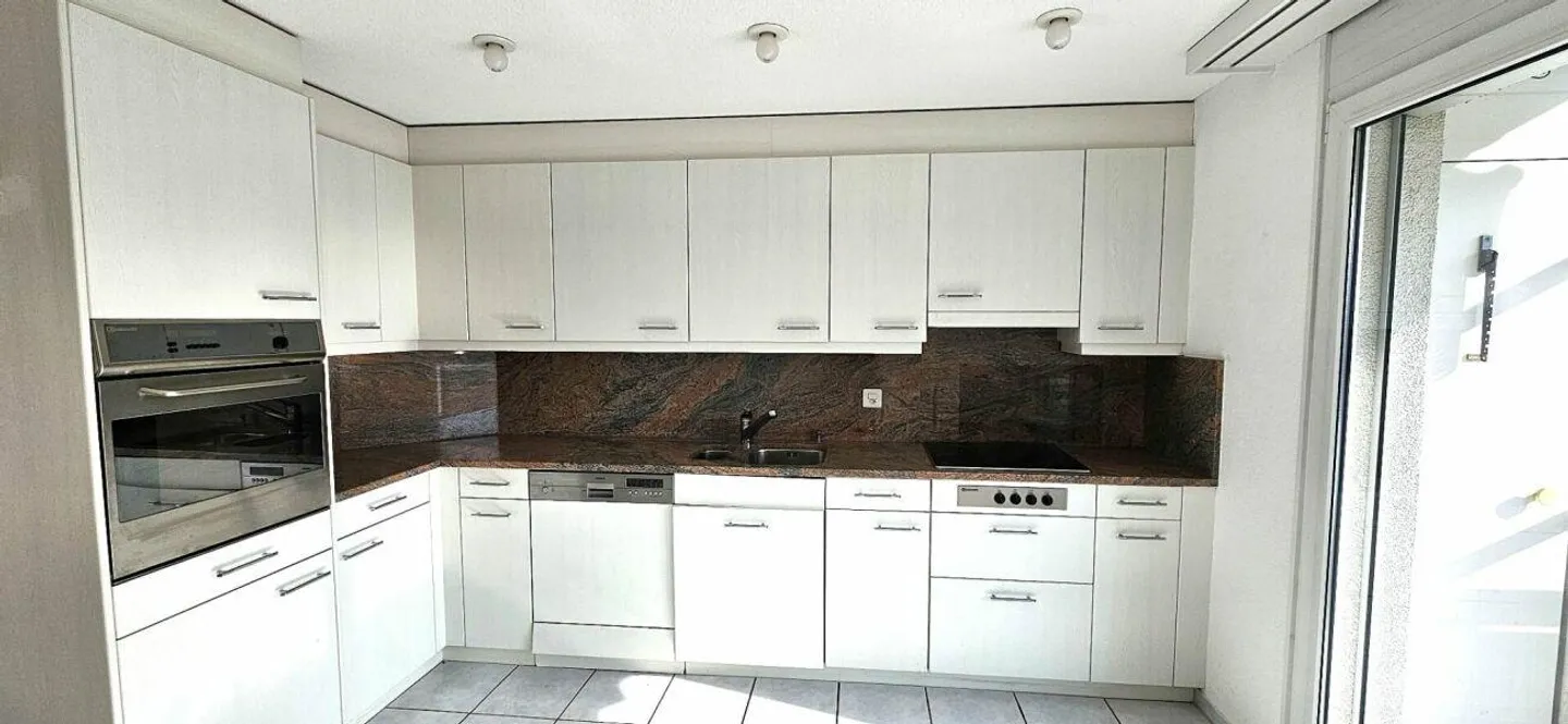 Appartamento attraente di 5,5 stanze a Degersheim - Foto 2 di 16
