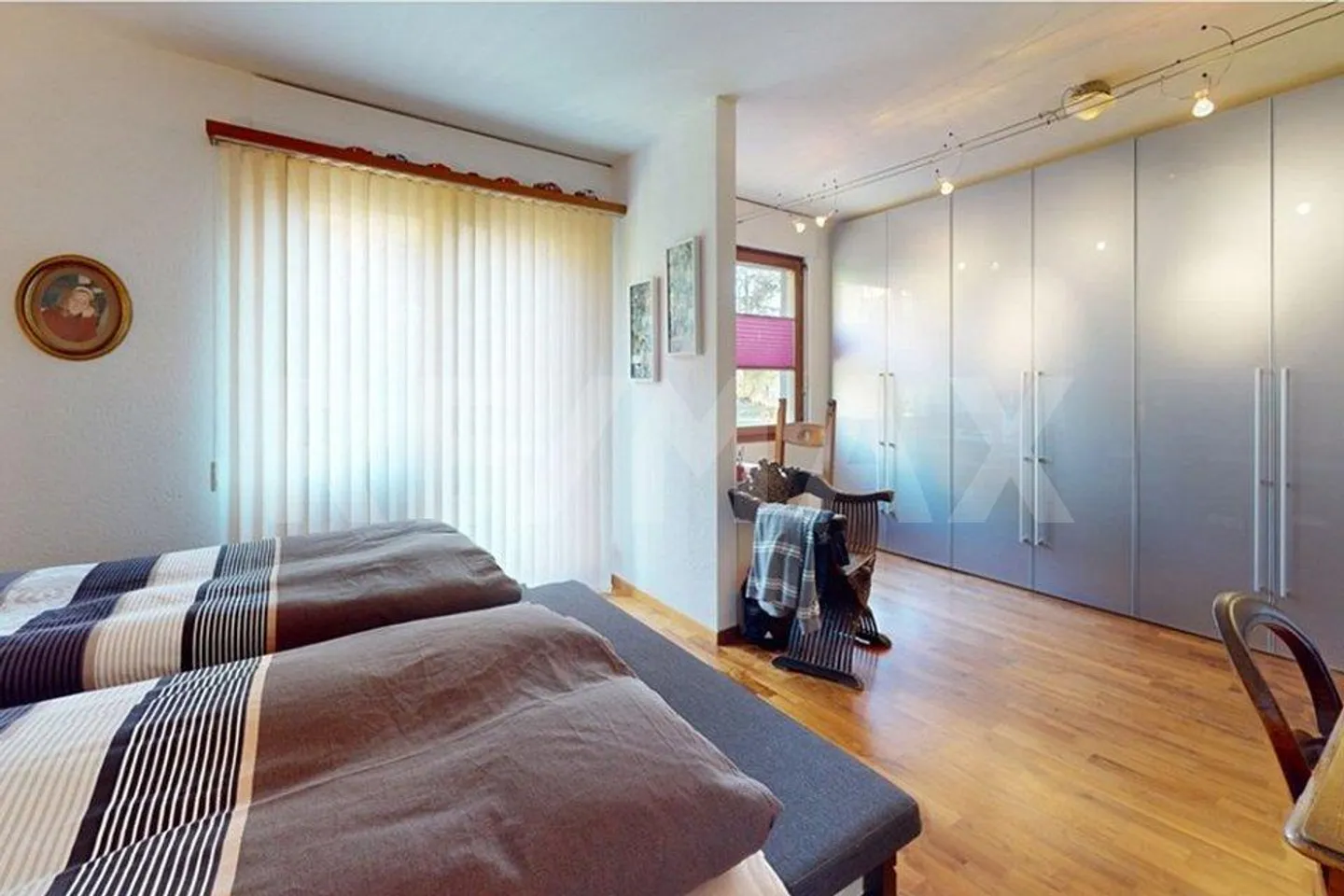 5.5-Zimmer-Wohnung mit viel Licht, grosszügigen Aussenbereichen und hochwertigem Ausbau - Foto 11 von 13