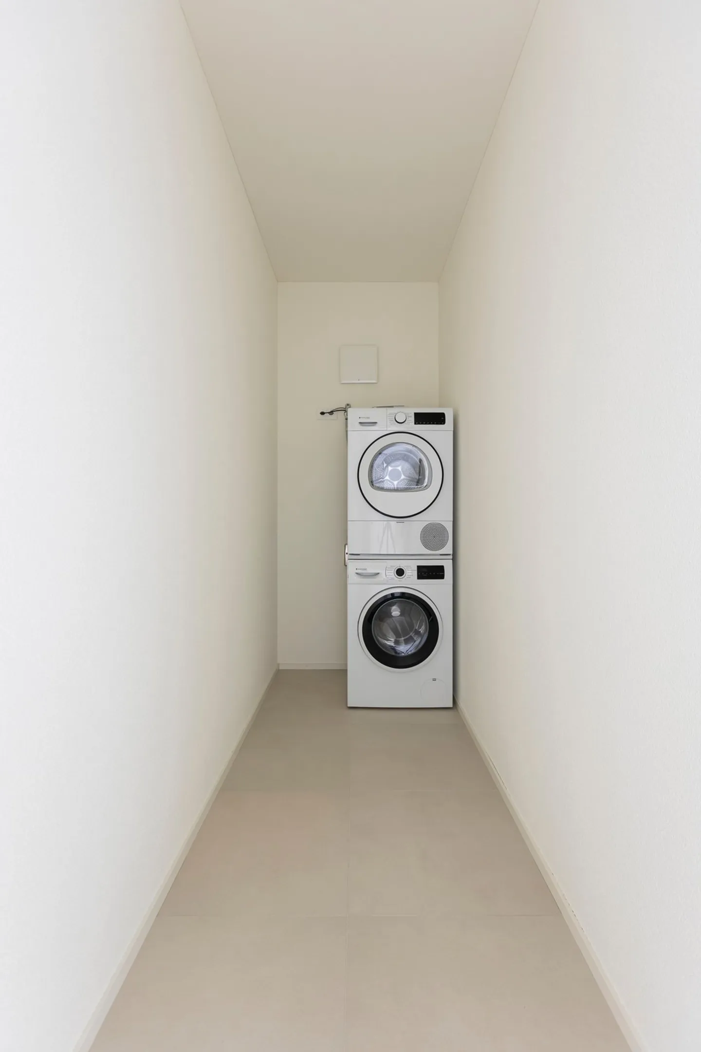 Elegant Apartment at Residenza Hedera - Photo 10 of 13