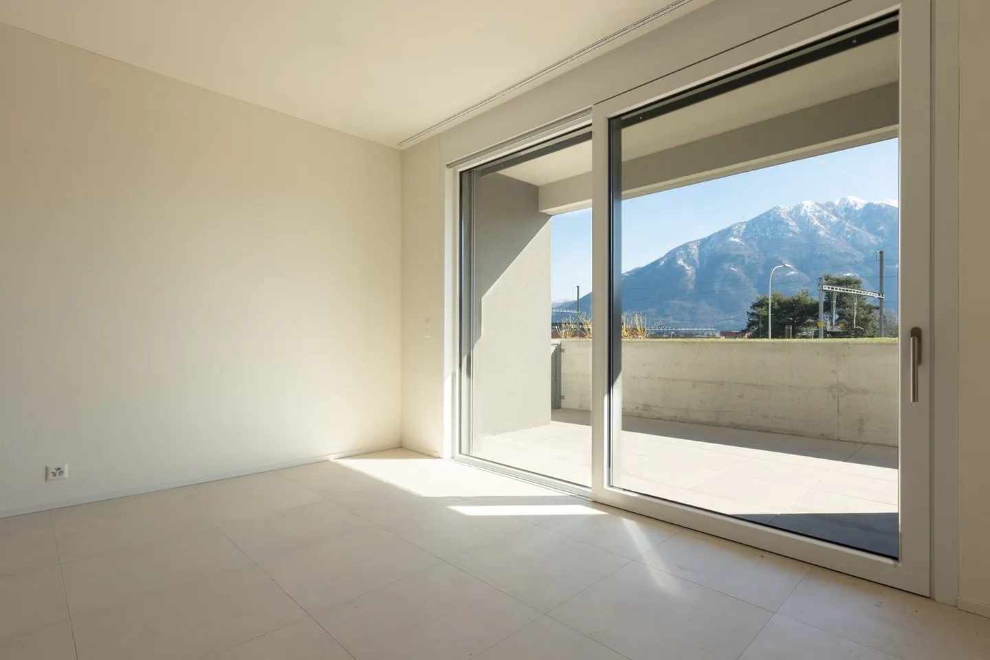 Elegant Apartment at Residenza Hedera - Photo 2 of 13