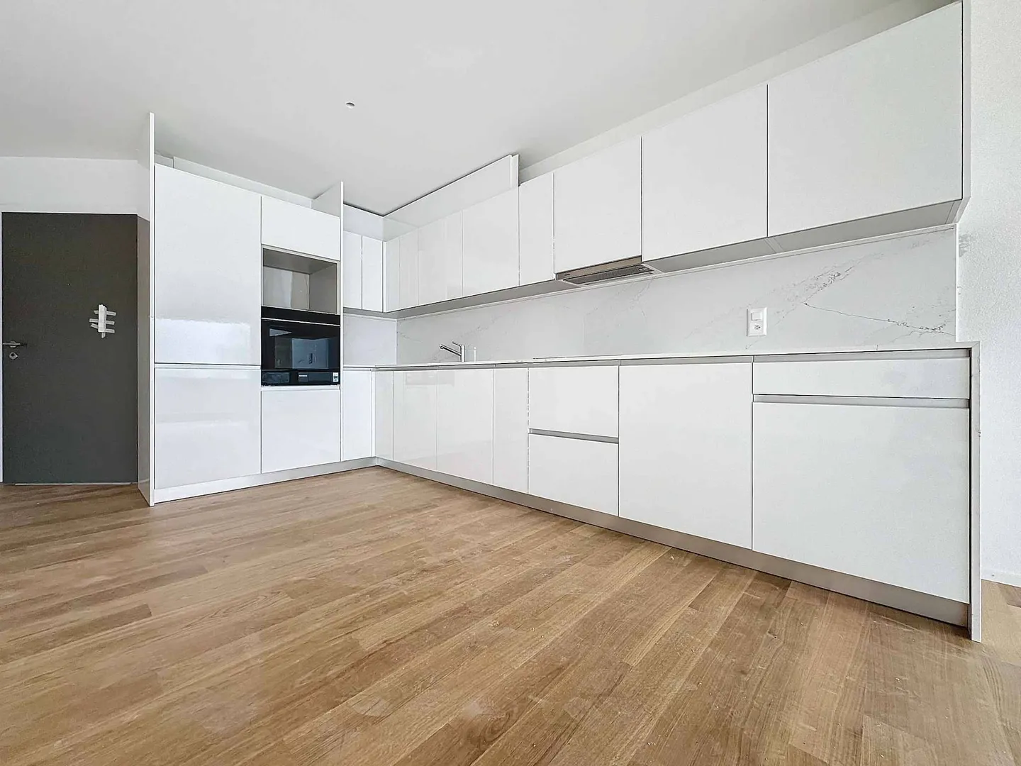 Luxury Apartments by Lake Geneva - Photo 3 of 13