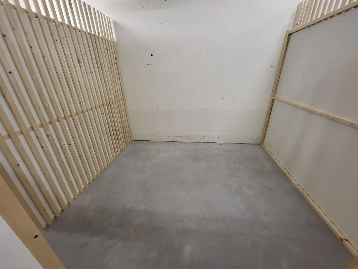 Need more space - storage room for rent - Photo 2 of 4