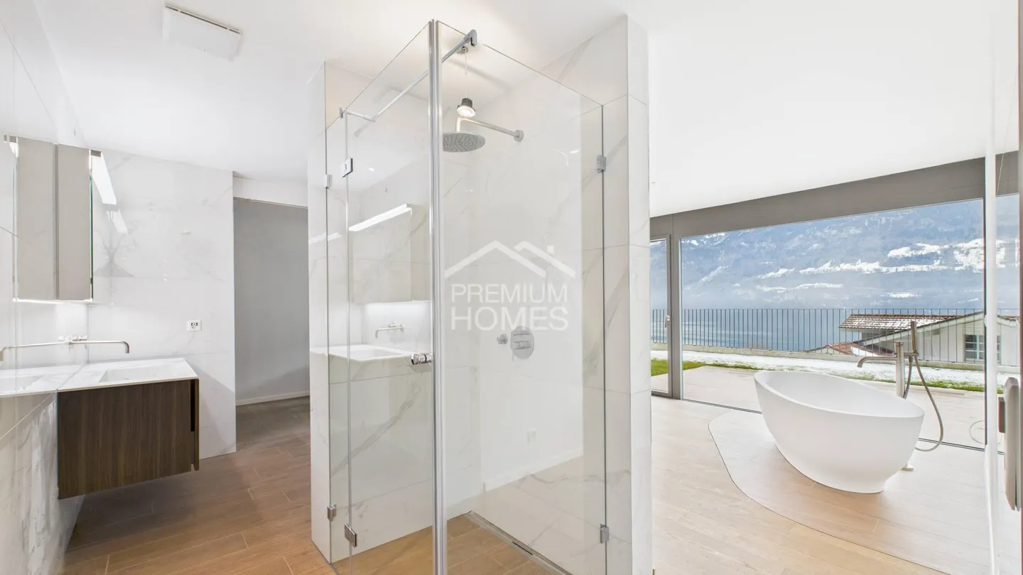 Terrazza soleggiata di 50 m² con vista sul lago - vivere modernamente al lago di Brienz! - Foto 5 di 9