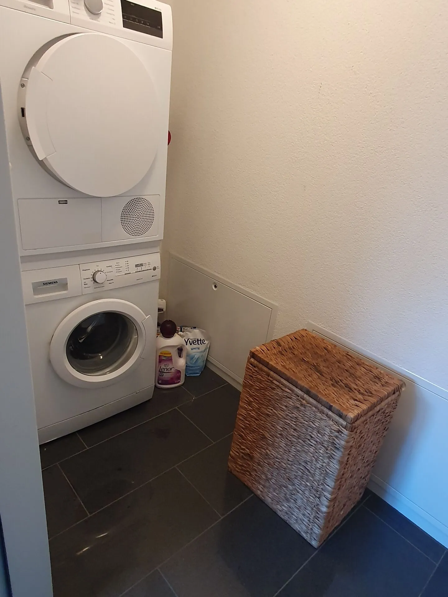 Modern 3.5-room apartment in a central location - Photo 8 of 9