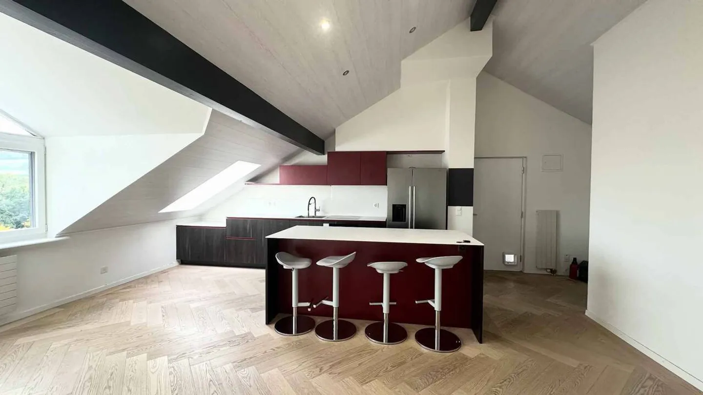 Charmante 4,5-Zimmer-Wohnung im Dachgeschoss - Foto 2 von 8