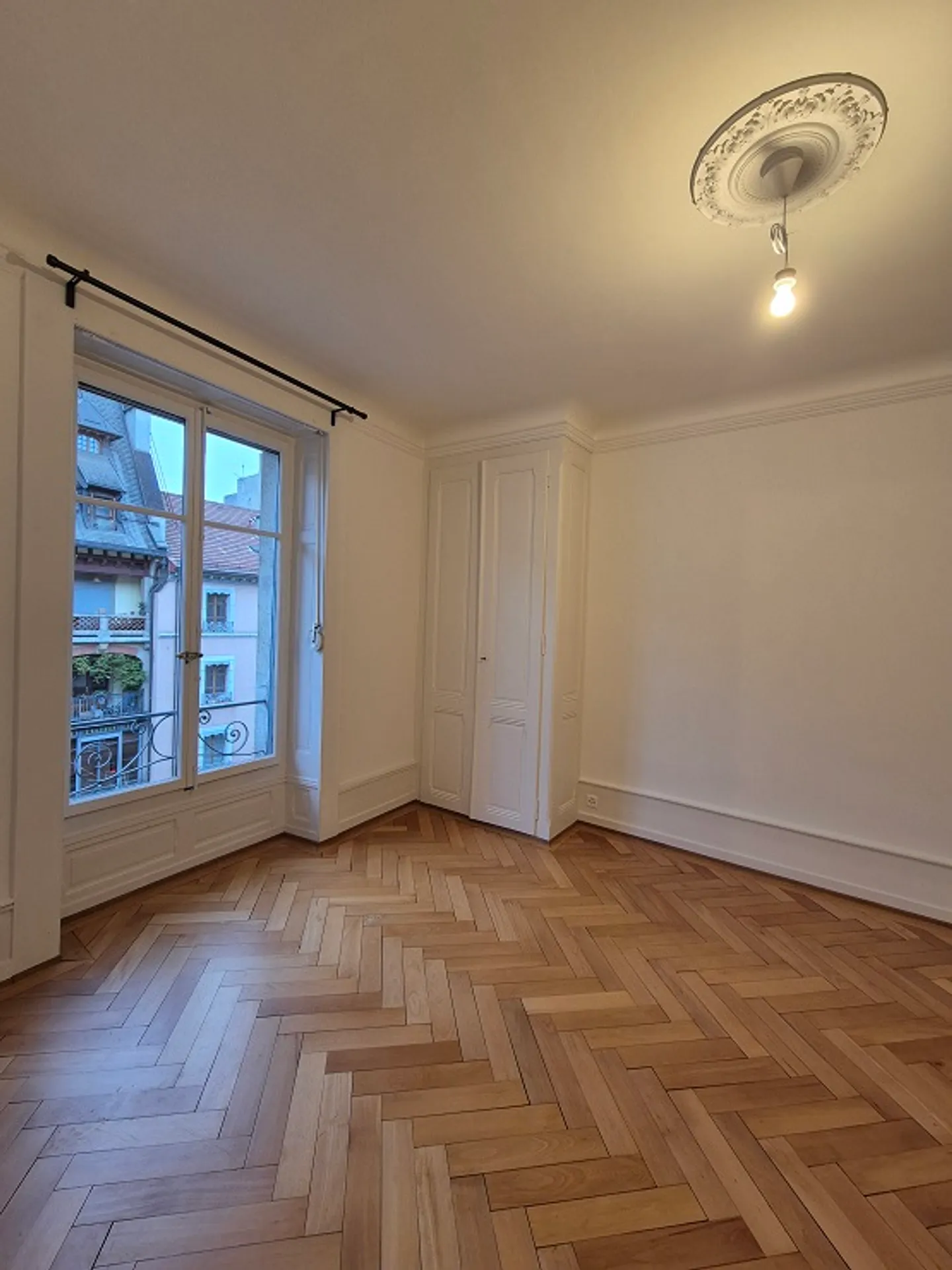 Appartement 5 pièces - Photo 2 sur 10