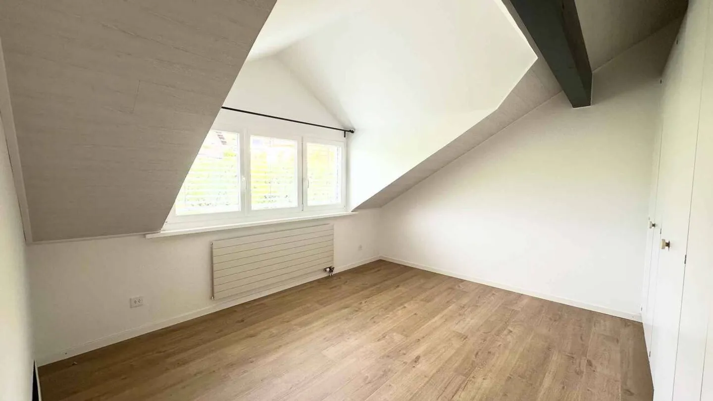 Charmante 4,5-Zimmer-Wohnung im Dachgeschoss - Foto 5 von 8