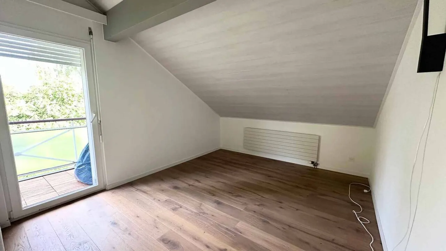 Charmante 4,5-Zimmer-Wohnung im Dachgeschoss - Foto 6 von 8