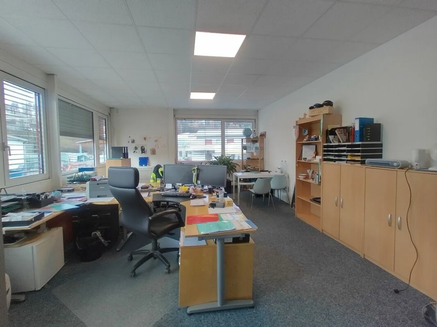 Uffici, laboratorio e magazzino di 4500 m2 in affitto a Romanel - Foto 3 di 6