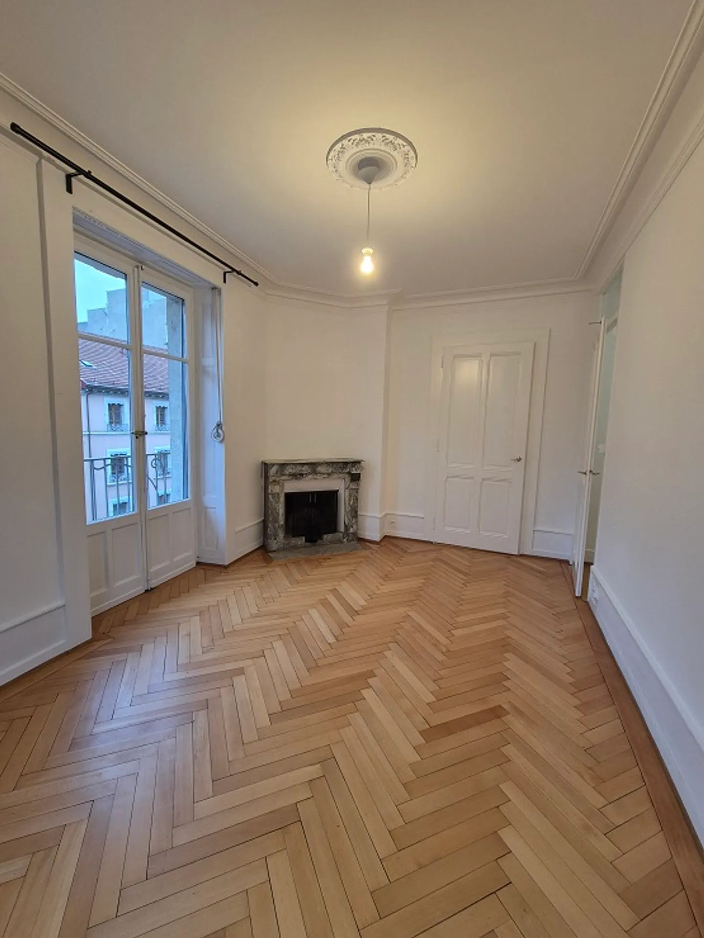 Appartement 5 pièces - Photo 3 sur 10