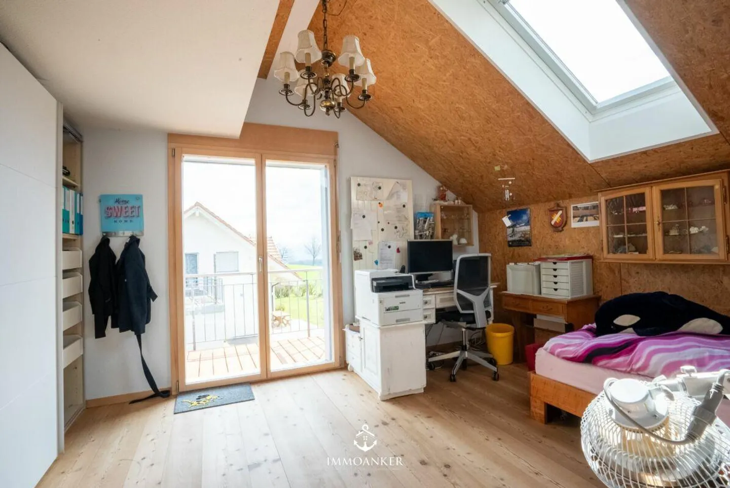 Grosszügiges Einfamilienhaus mit vielen Nutzungsmöglichkeiten & Gar... - Foto 7 von 18