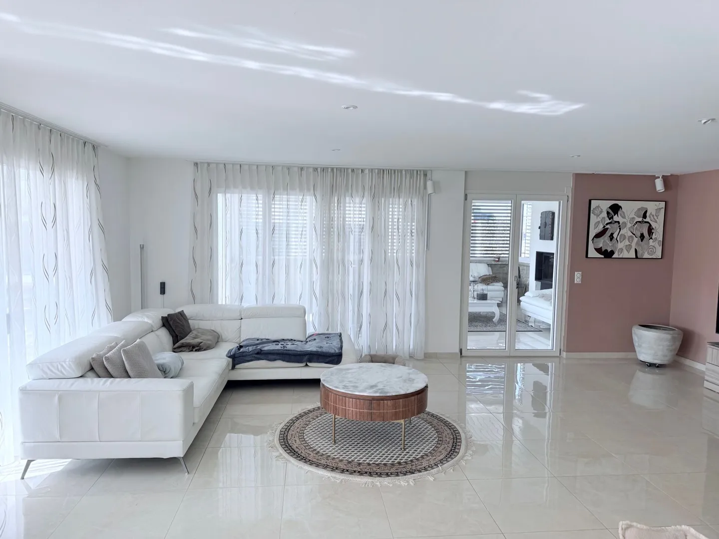 Spacious 7.5 Room Single-Family House in a Privileged Location - Photo 9 of 17