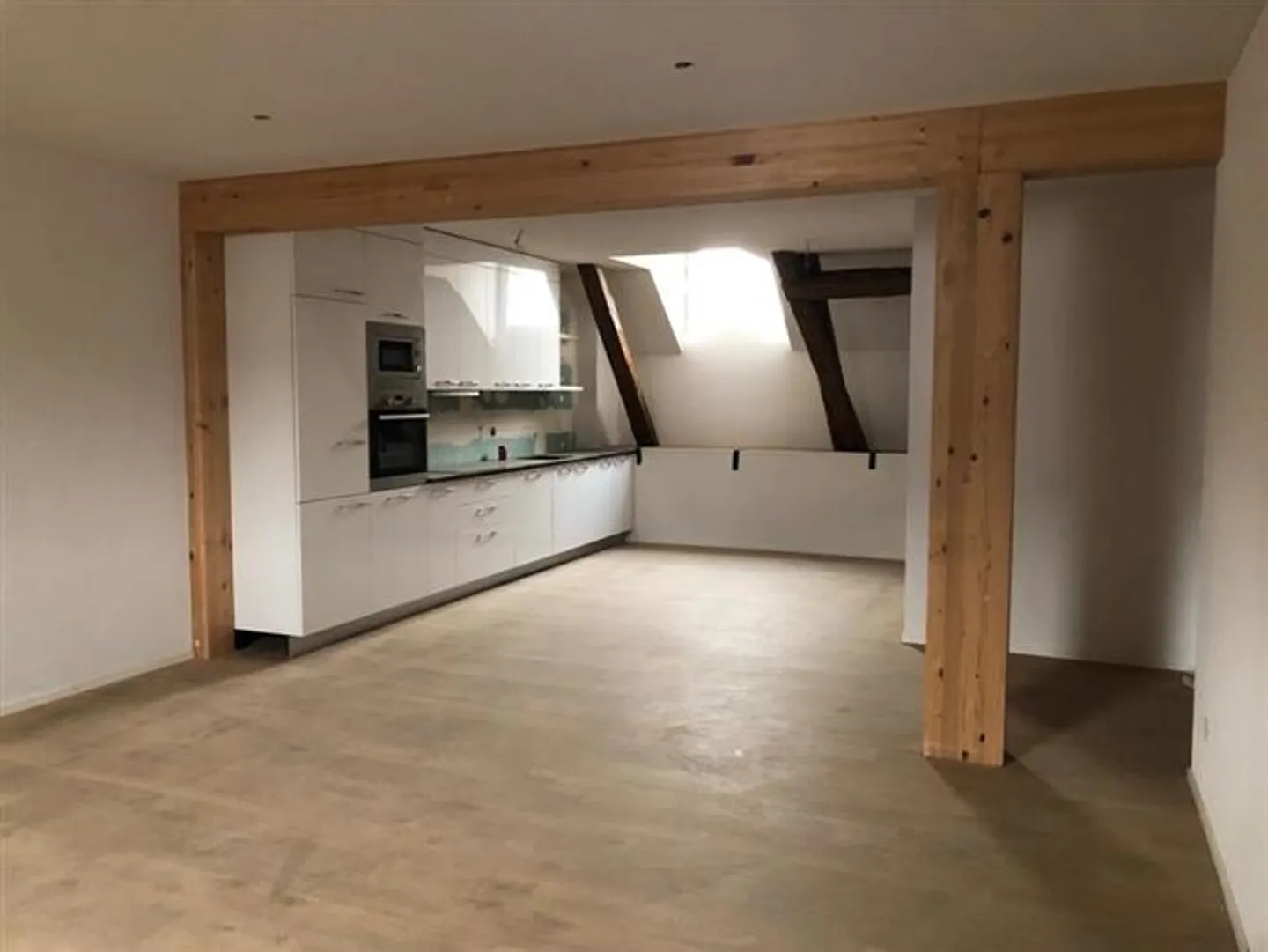 Proprietà residenziale e commerciale versatile - Foto 1 di 1