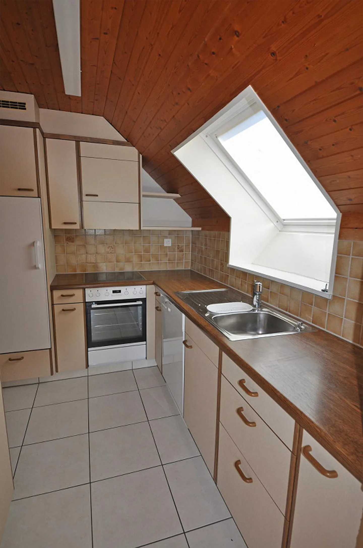 Charmante Dachwohnung in Küttigen - Foto 5 von 12