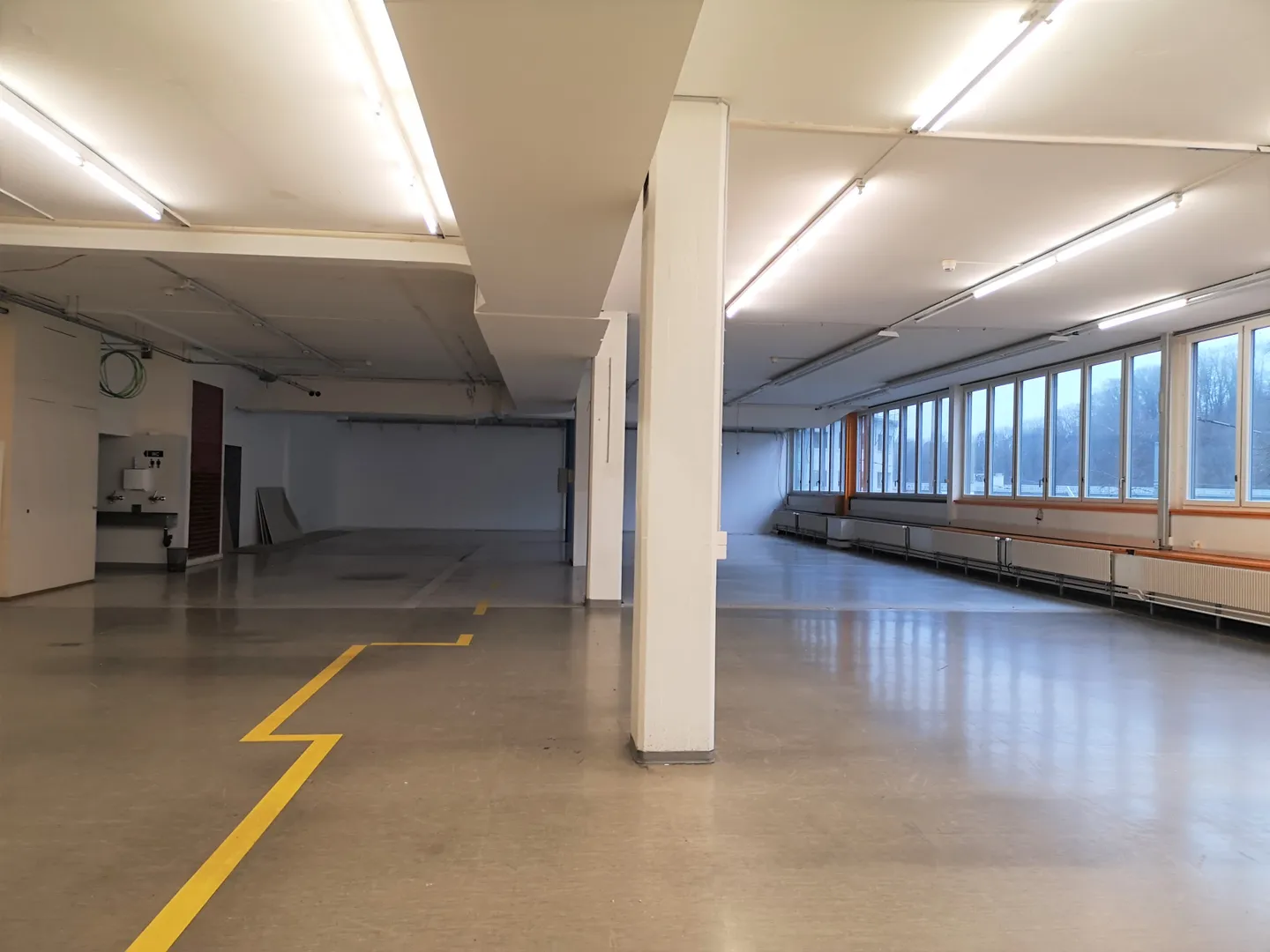 Flexible office and studio spaces directly on the Rhine - Photo 2 of 6