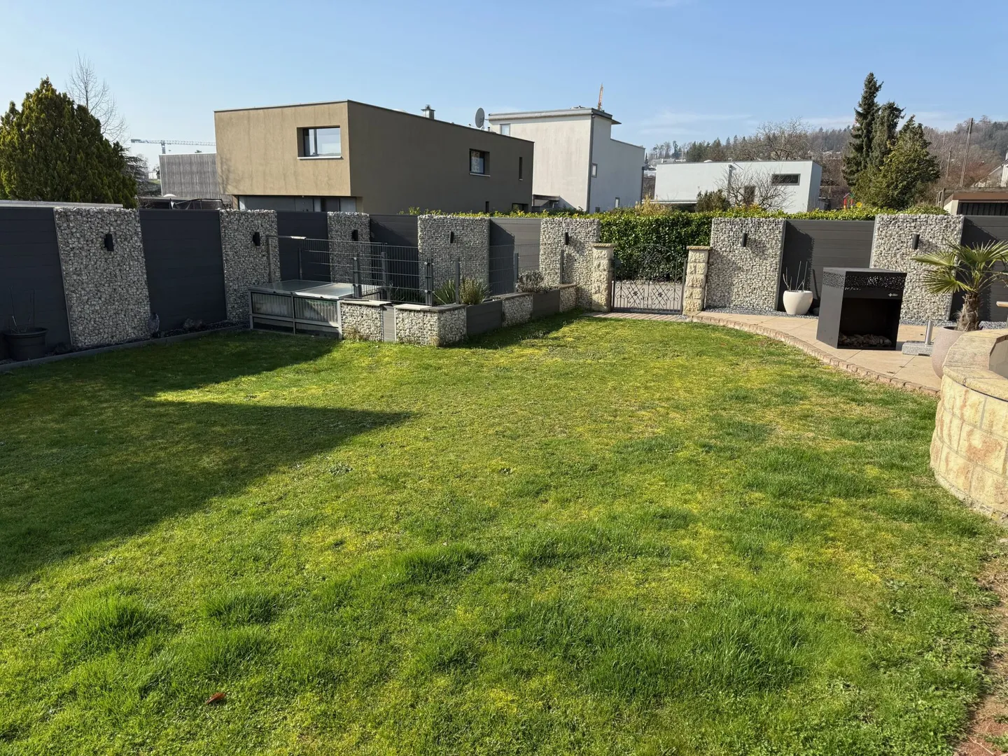 Spacious 7.5 Room Single-Family House in a Privileged Location - Photo 16 of 17