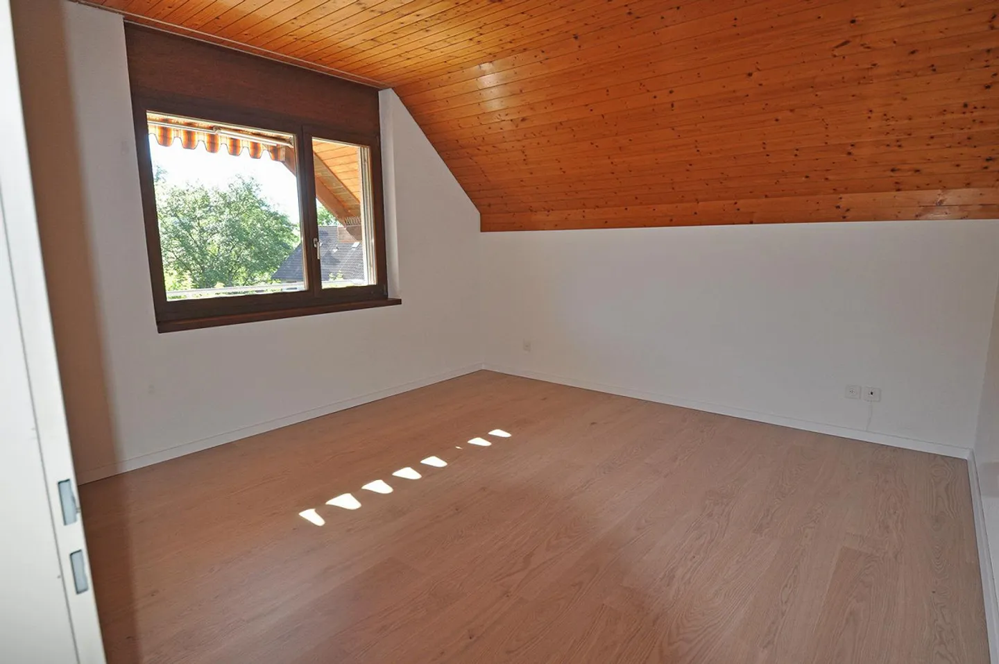 Charmante Dachwohnung in Küttigen - Foto 7 von 12