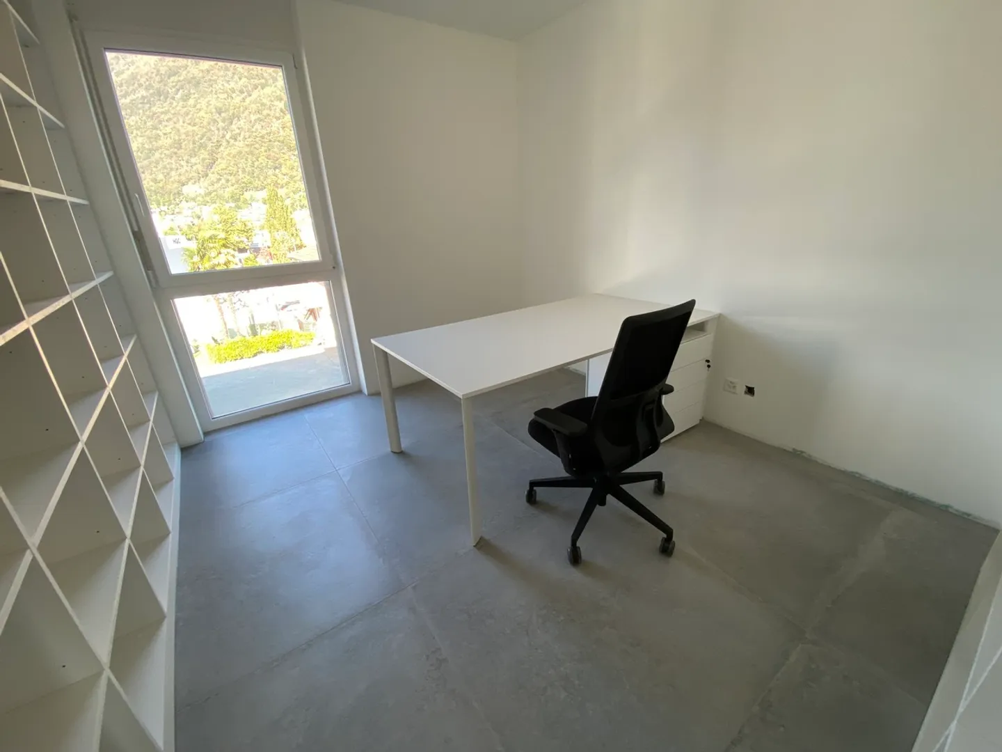 Bureau Moderne - Photo 2 sur 10