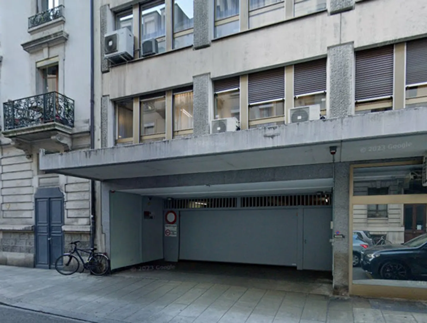 Box at Eaux-Vives for CHF 300.- - Photo 1 of 1