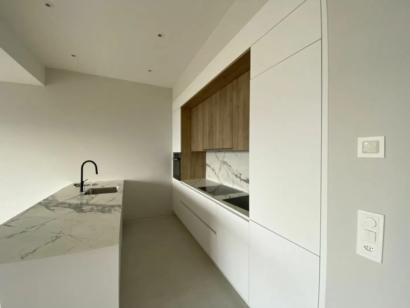 Appartement Contemporain avec Terrasse - Photo 3 sur 12