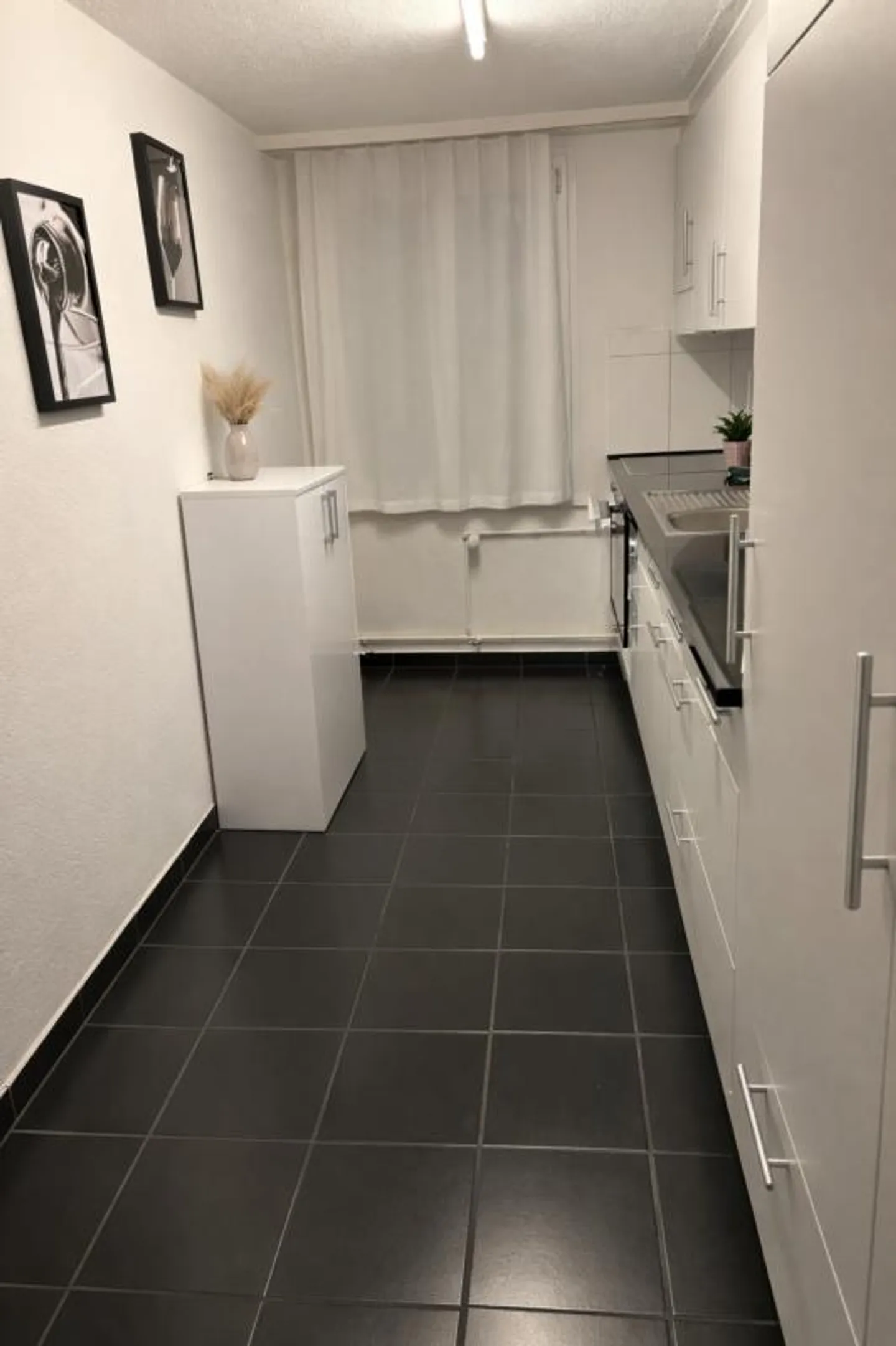 Charmante appartement de 4 pièces dans un quartier résidentiel familial à Uzwil - Photo 2 sur 5