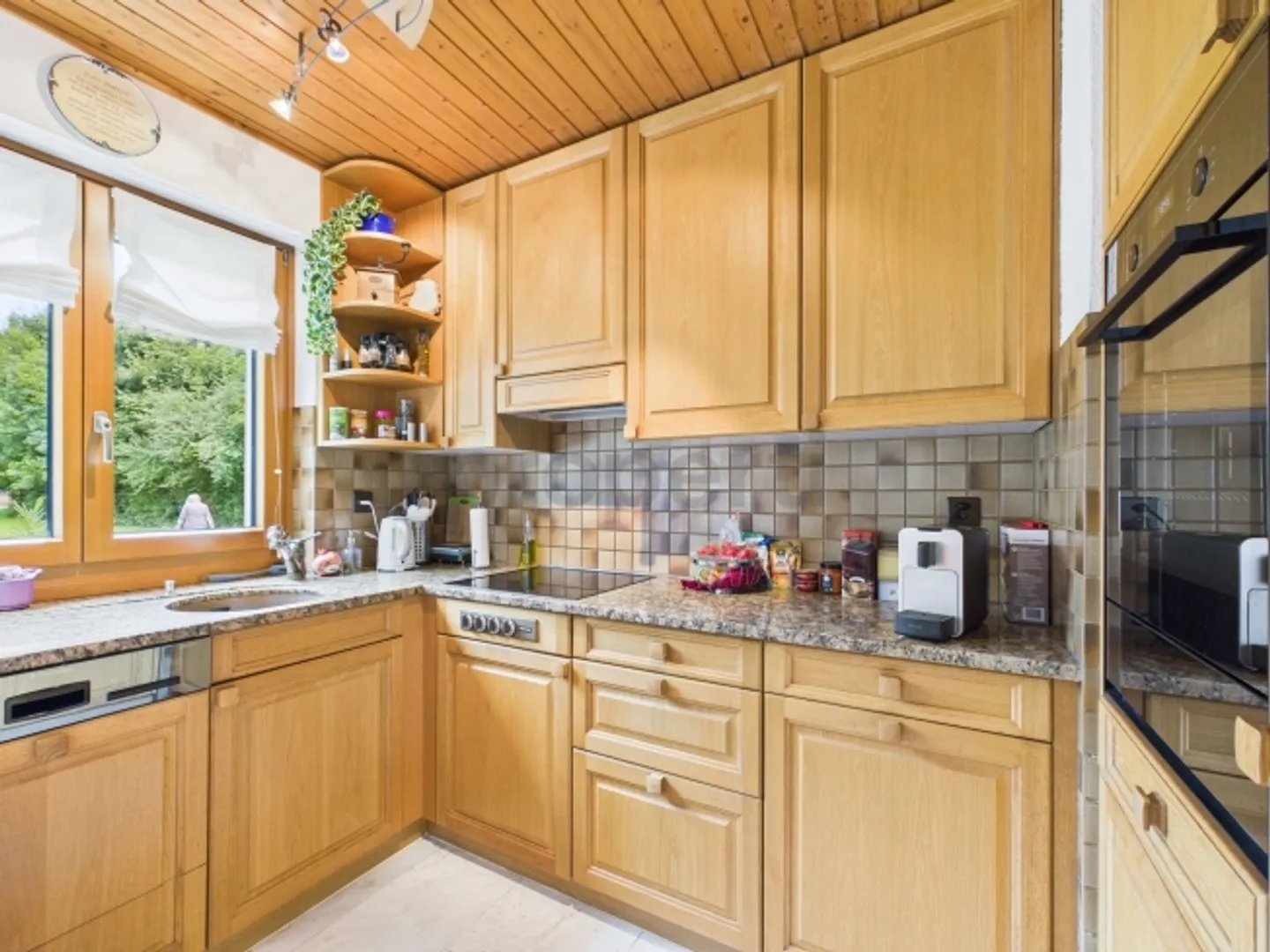 «Familienfreundliches 6-Zimmer-Eckhaus mit grossem Garten in Wallbach» - Foto 4 von 13