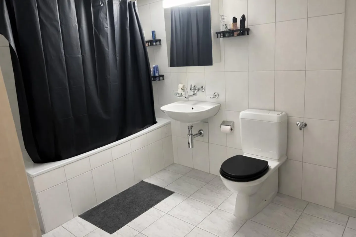 Charmante appartement de 4 pièces dans un quartier résidentiel familial à Uzwil - Photo 4 sur 5