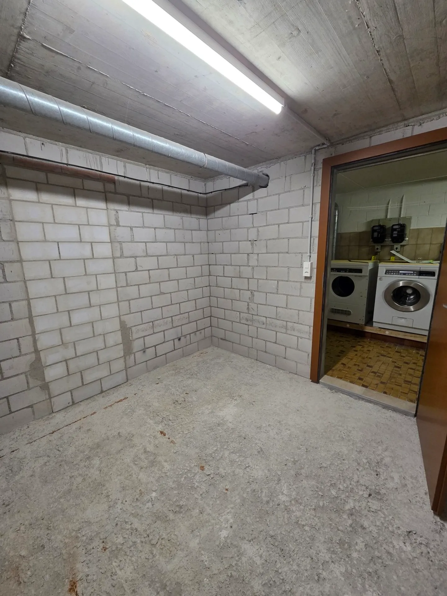 Storage space for rent - 8 m2 - Ground floor - Photo 1 of 3