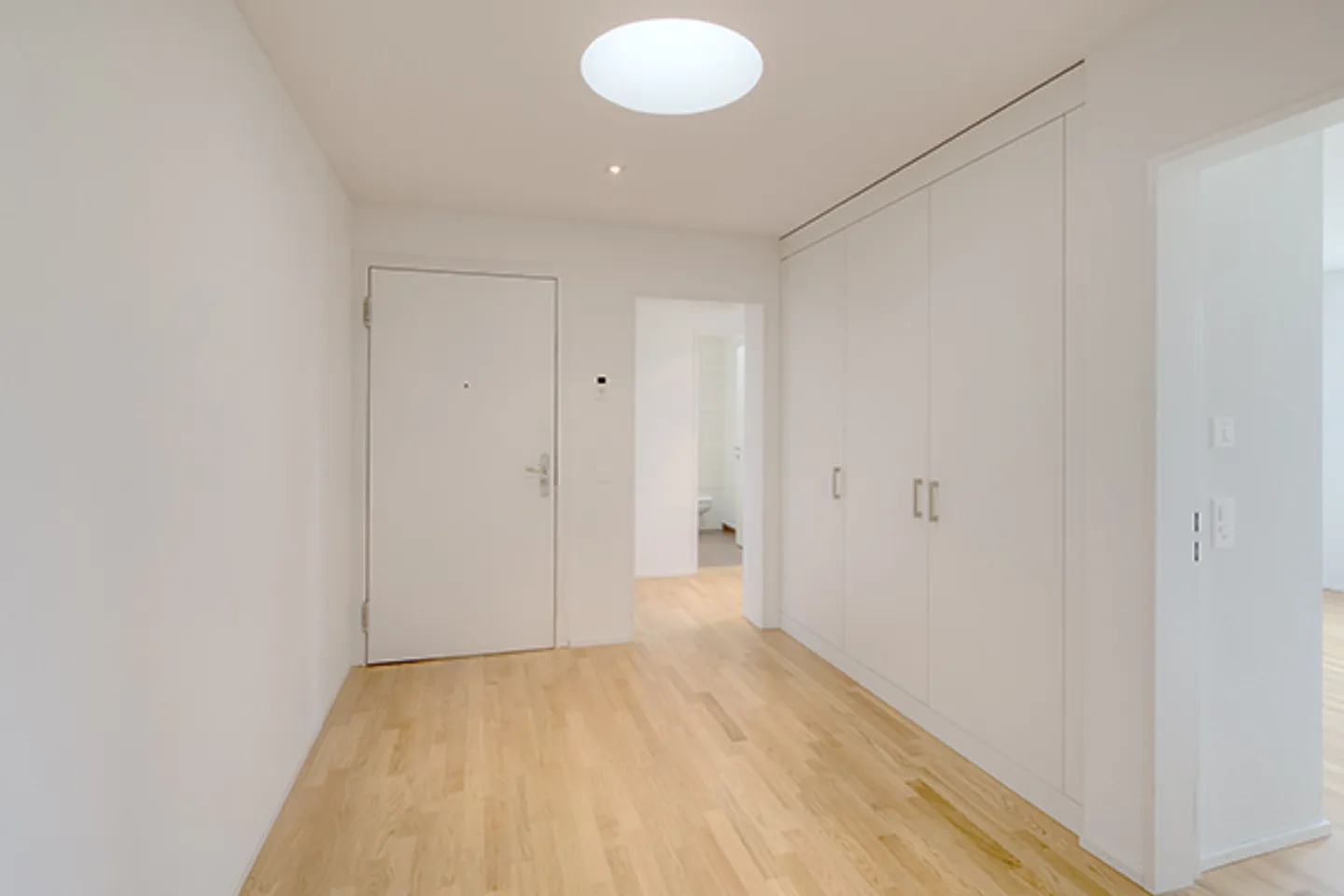Hochwertige, elegante Wohnung mit grosszügiger Terrasse - Foto 9 von 9