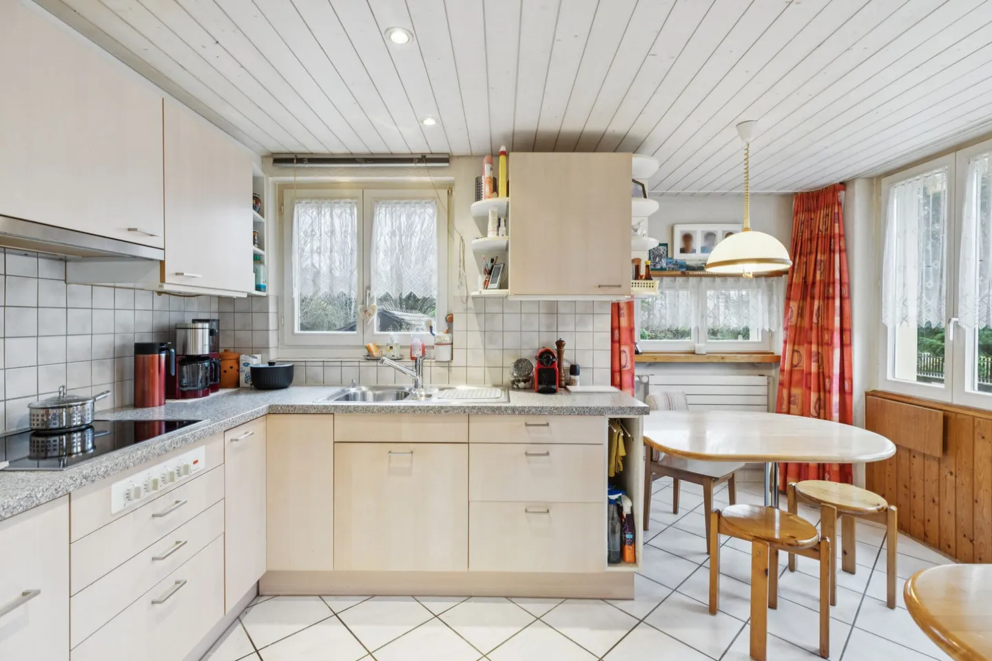 Casa Incantevole con Giardino Spazioso - Foto 8 di 17