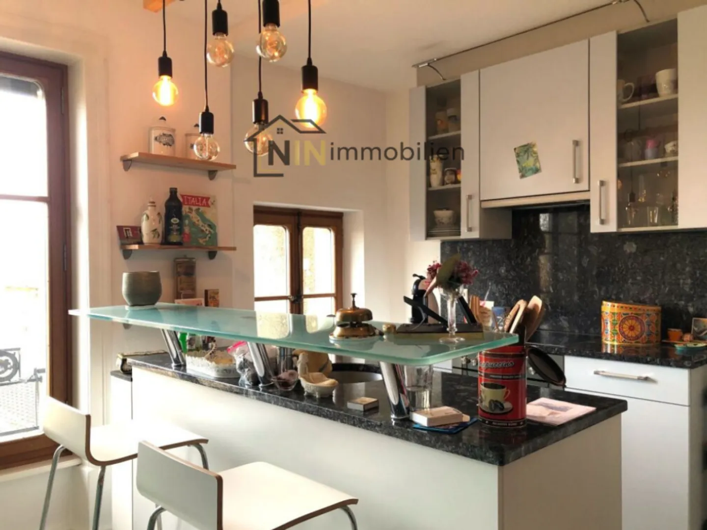 ZENTRAL ÜBER DEN DÄCHERN DER OBERSTADT - Foto 3 von 8