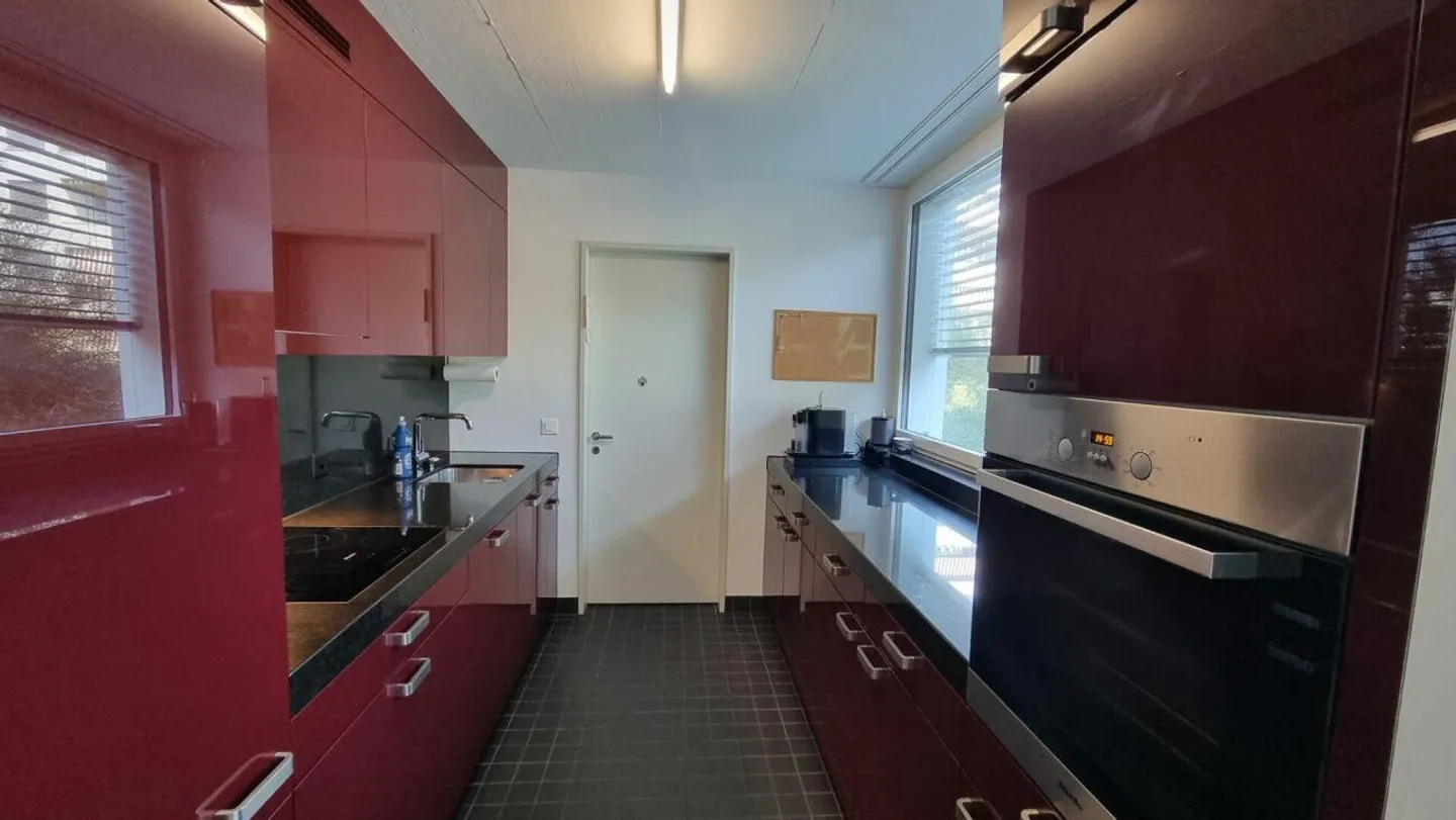 Spacious & Bright Apartment on the Raised Ground Floor - Photo 1 of 4