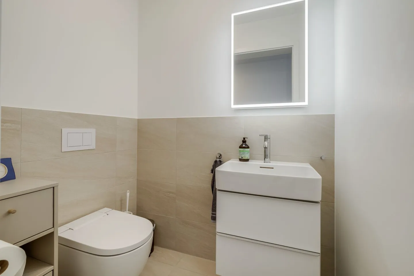 Modern 4.5 Room Maisonette Apartment with Loggia and Parking Space - Photo 10 of 16