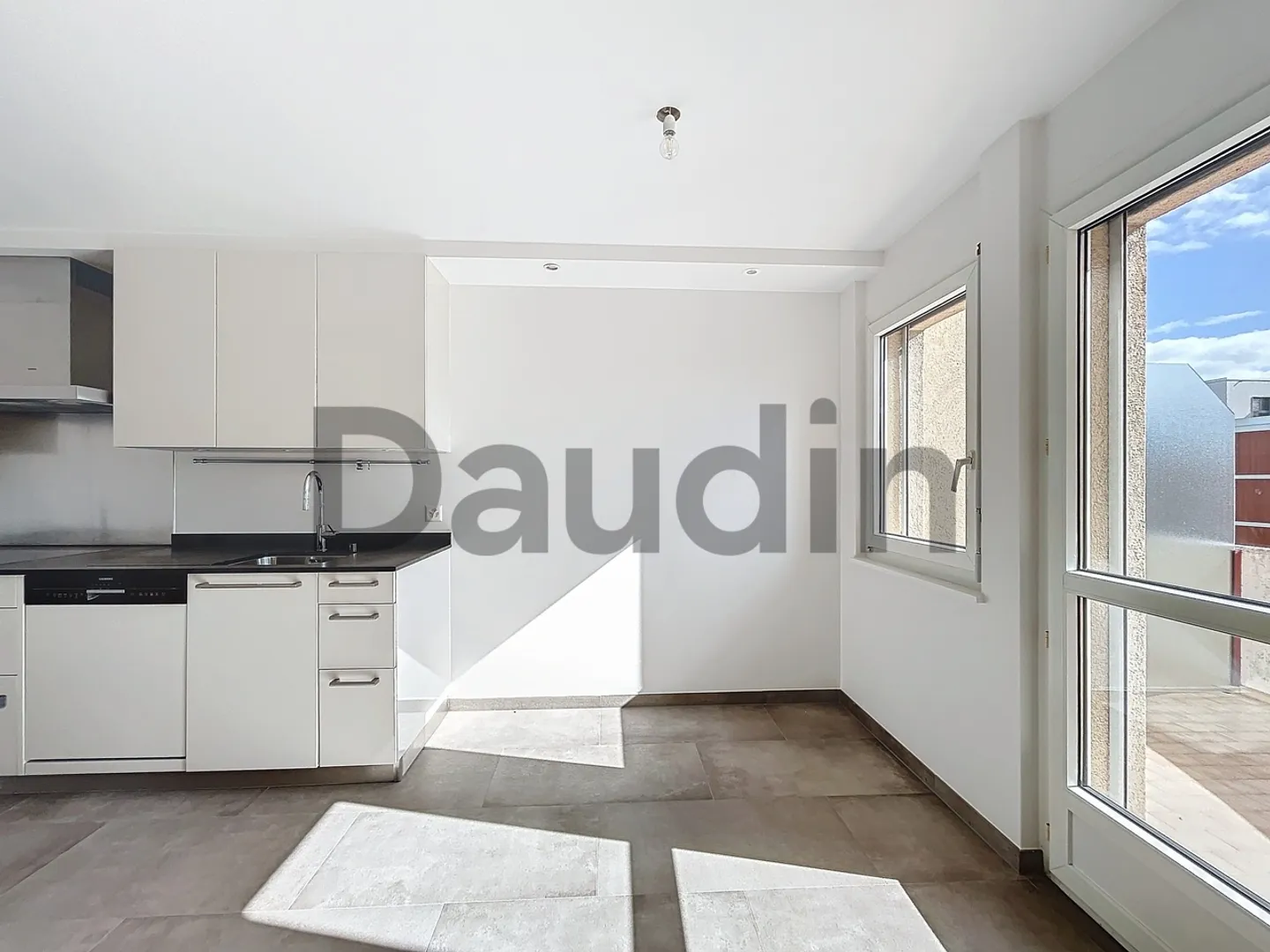 ESCLUSIVITÀ: Duplex di 114m2 con balcone - Foto 9 di 13