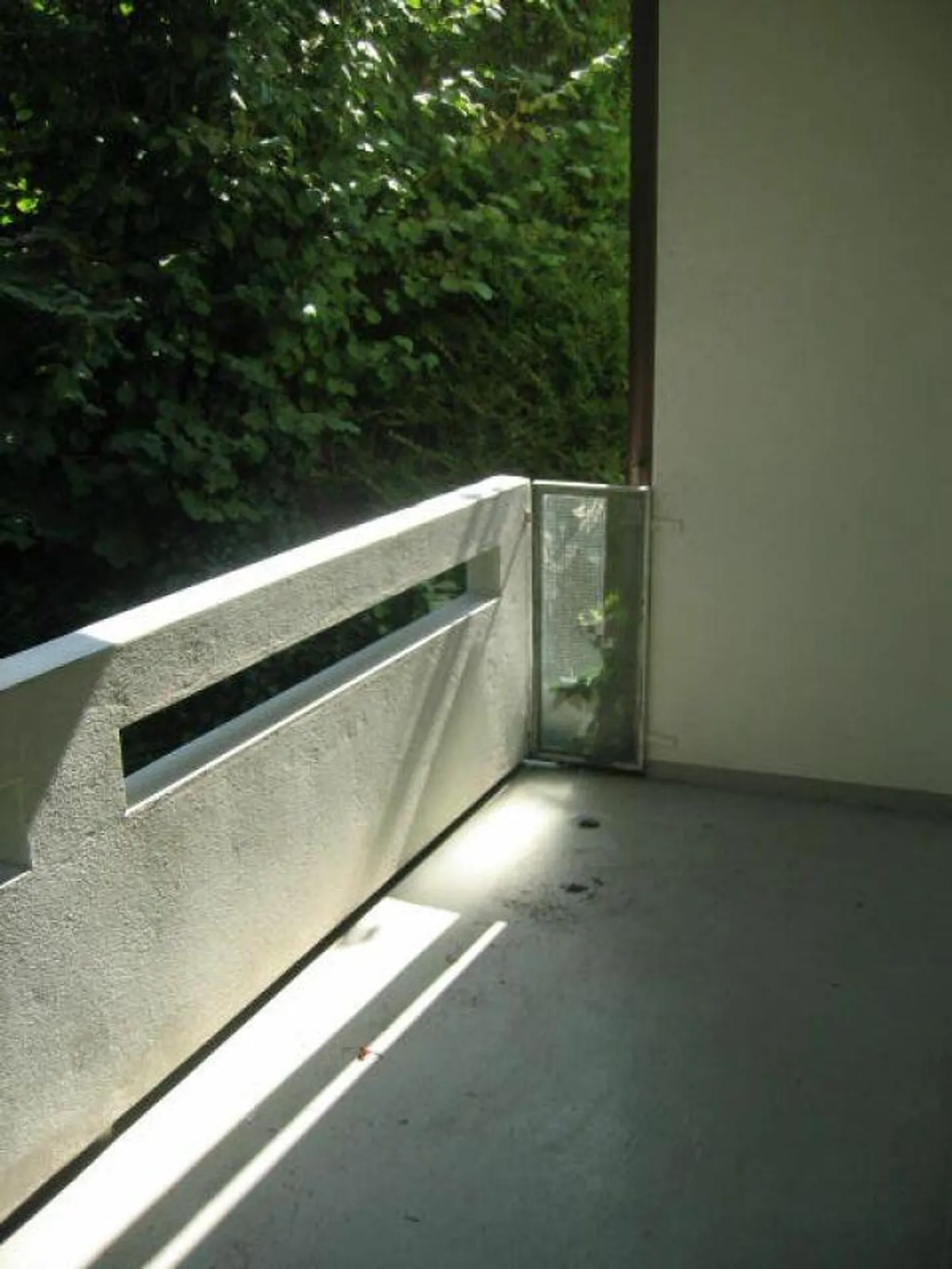 4.5 room apartment on the ground floor right with balcony - Photo 10 of 14