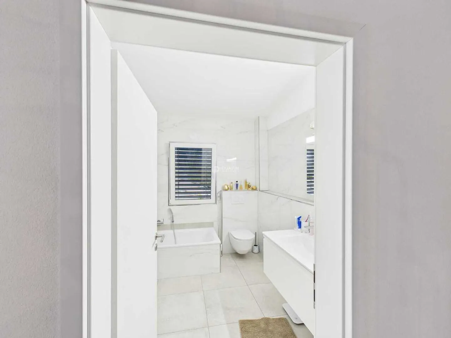 Renoviertes Mehrfamilienhaus - Foto 7 von 13