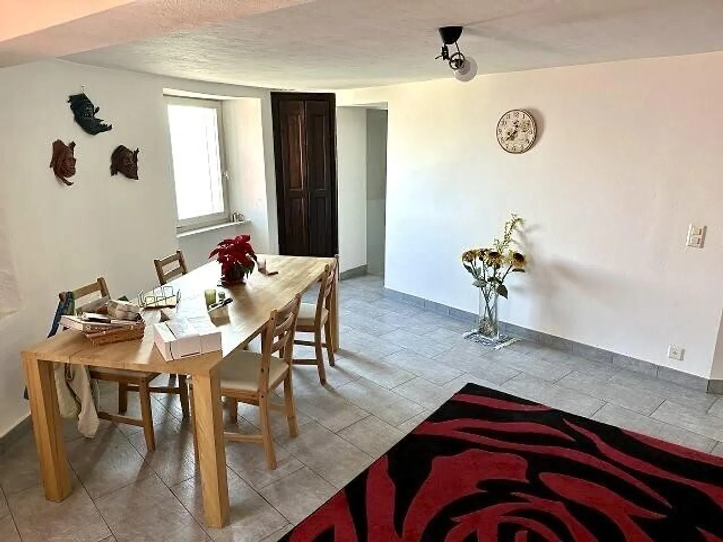2-family house in a central, very quiet, sunny location with a view - Photo 8 of 13