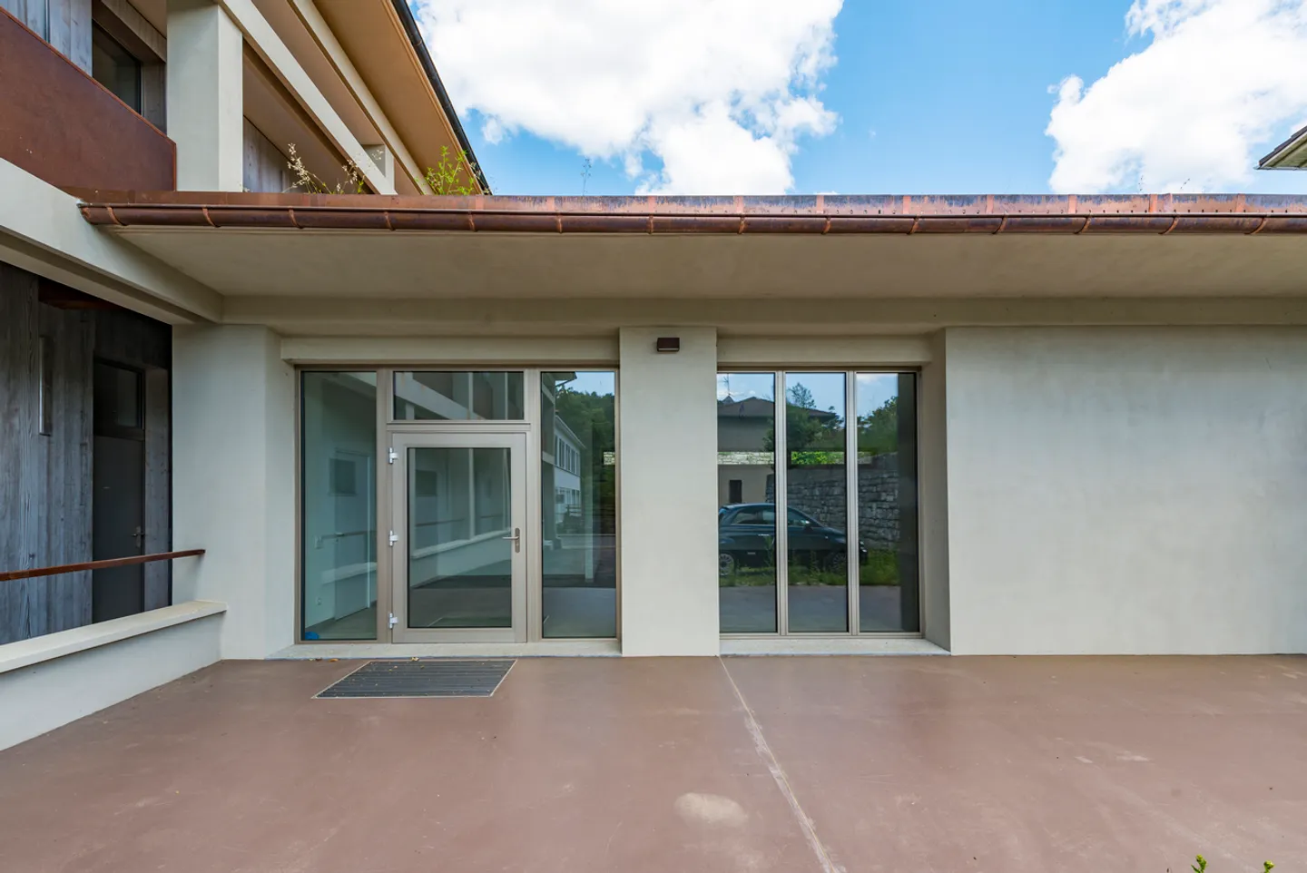 Commercial residential property in a strategic location - Photo 5 of 8