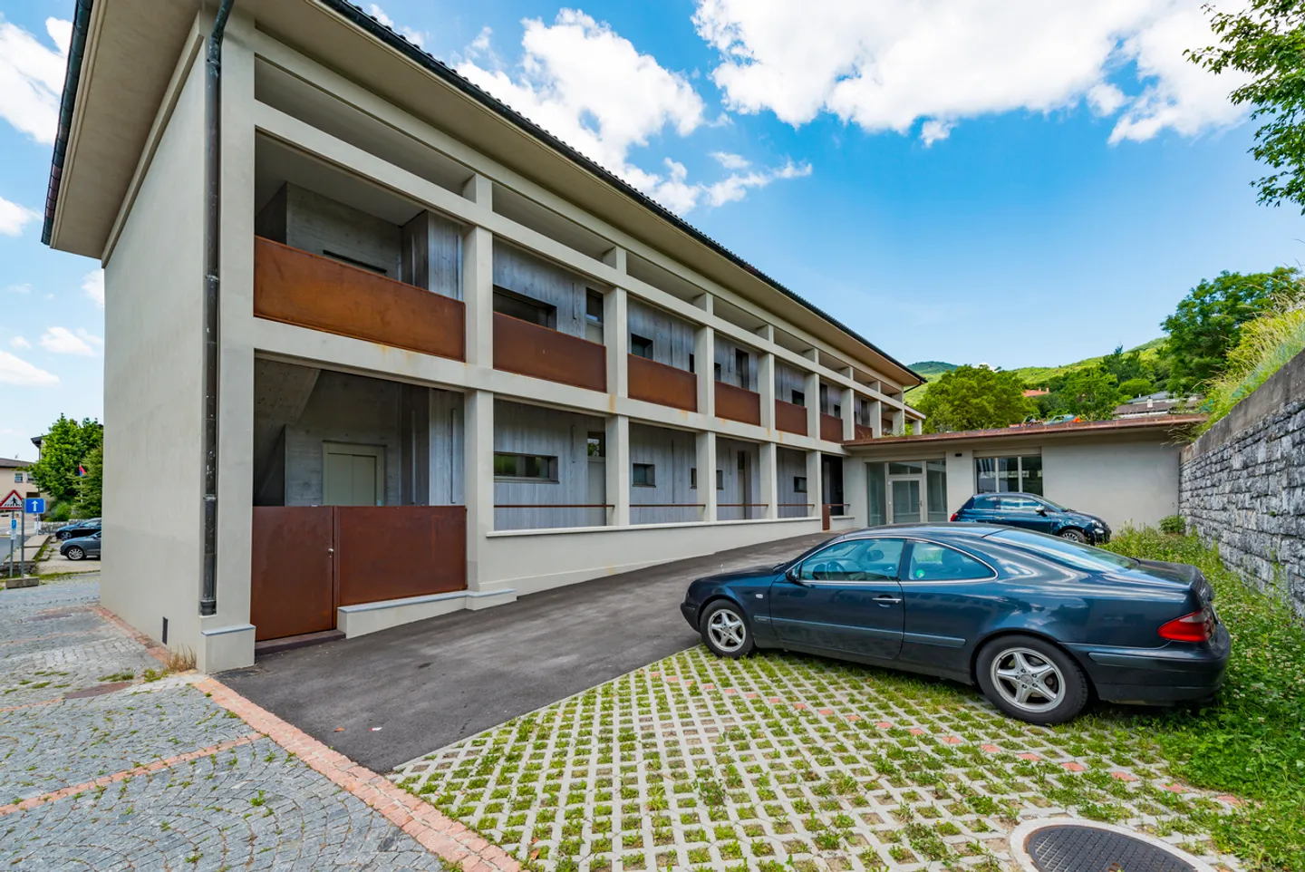 Commercial residential property in a strategic location - Photo 4 of 8