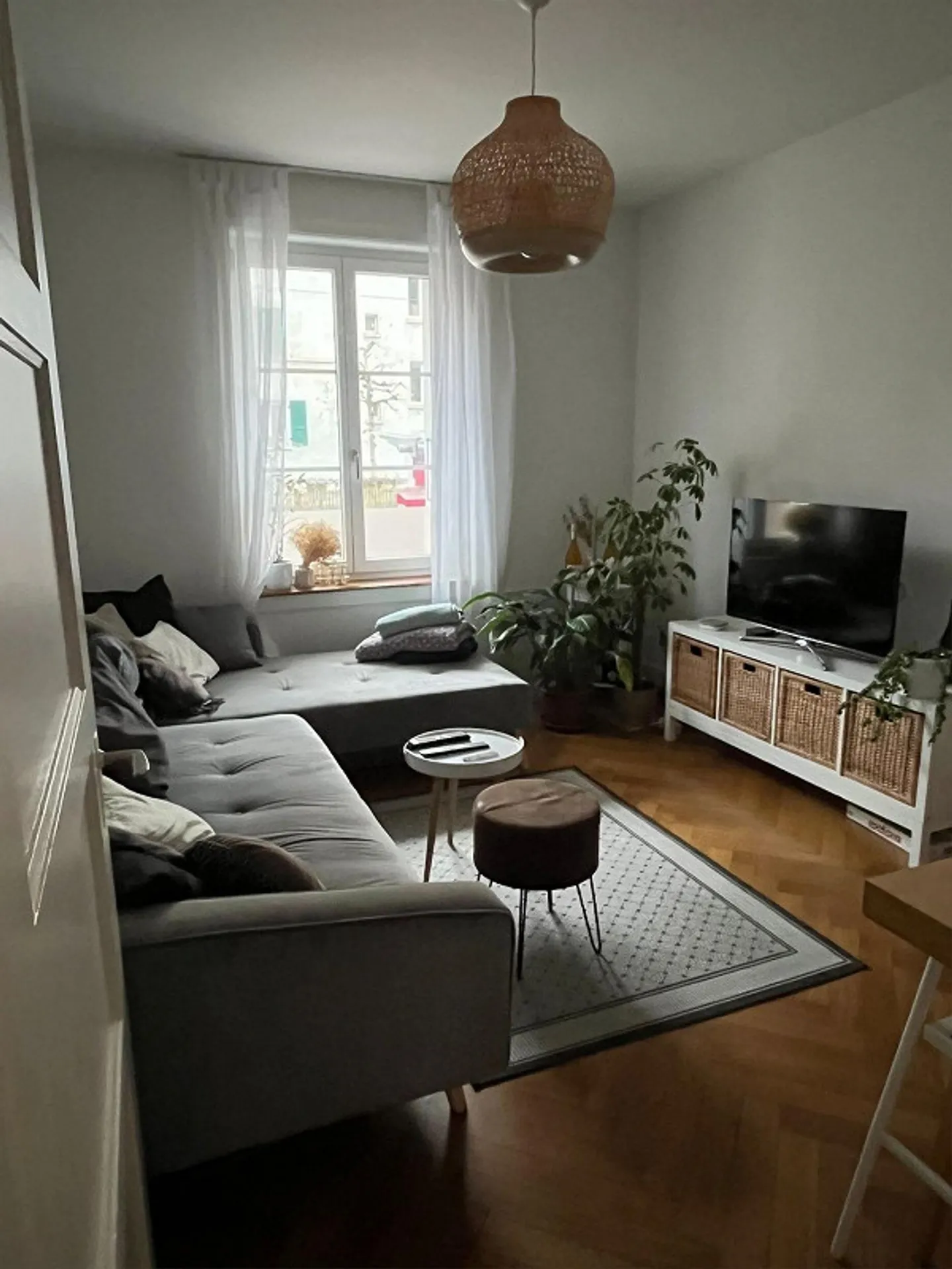 Wohnen im Breitsch mit grossem Sitzplatz - Foto 3 von 5